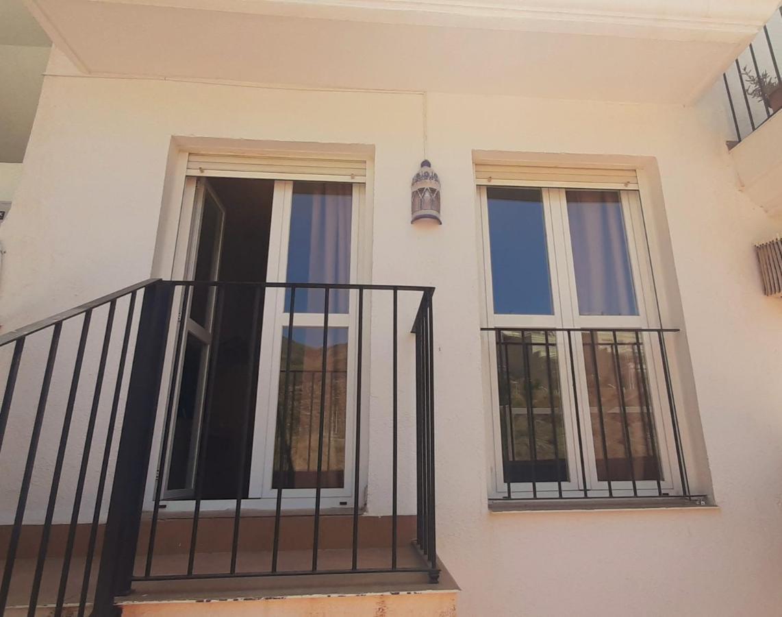 La Casa De La Fama - Apartamento Con Patio Exterior Карбонерас Екстериор снимка