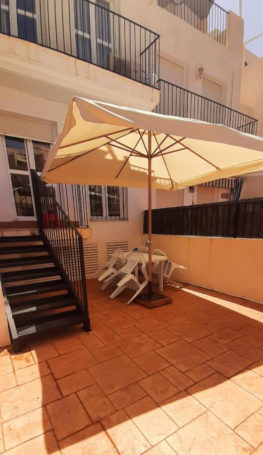 La Casa De La Fama - Apartamento Con Patio Exterior Карбонерас Екстериор снимка